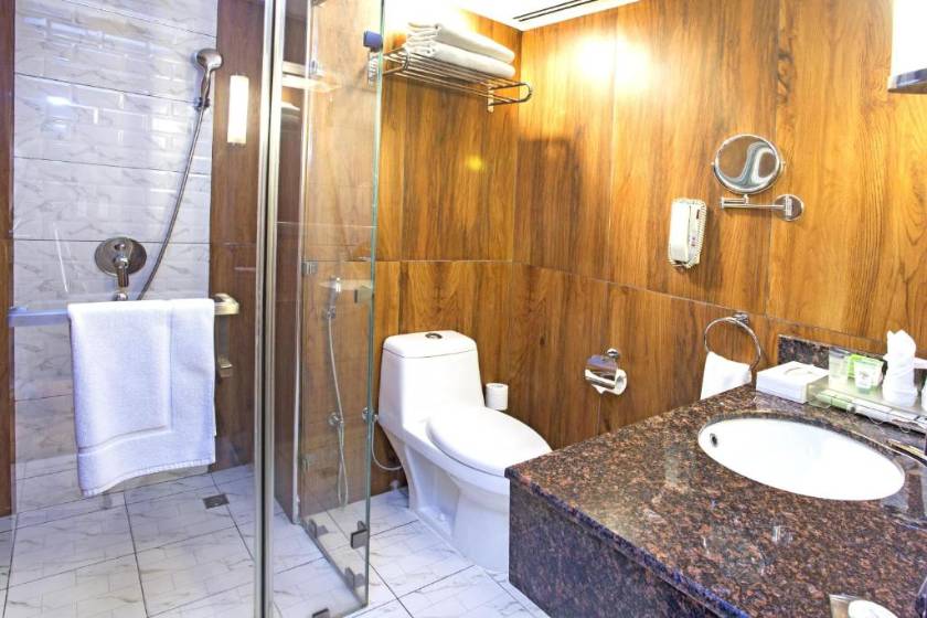 Best Western Premier Muscat - Business King Suite with City View