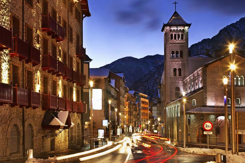 چرا آندورا فرودگاه ندارد و چطور به آنجا سفر کنیم؟