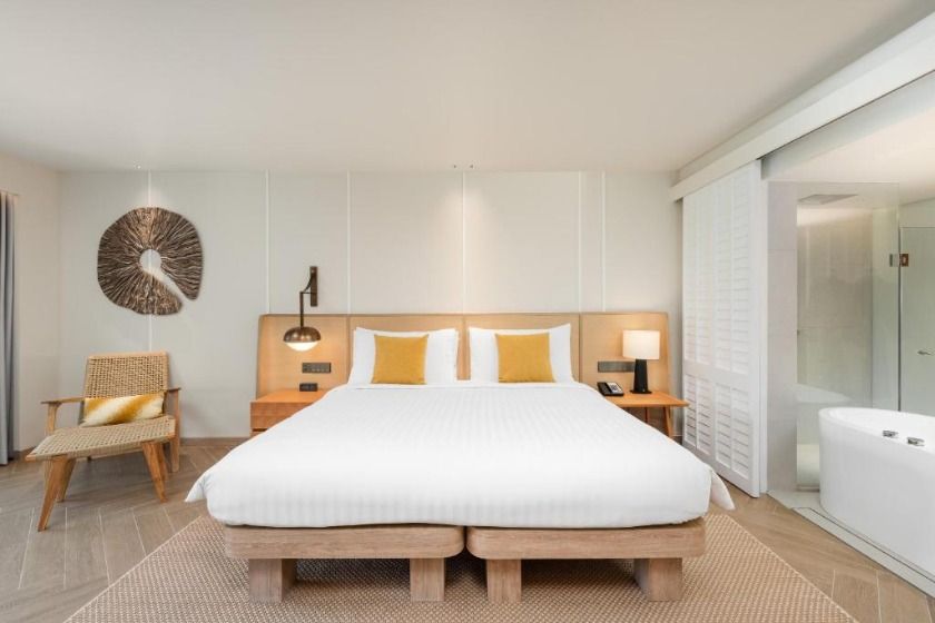 SAii Laguna Phuket - Club Ocean Front 1 King Bed