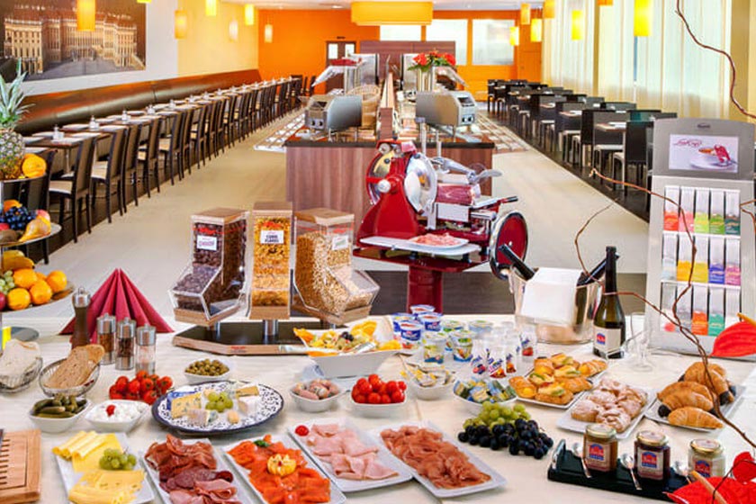 خدمات فولبرد - (Full Board)FB 