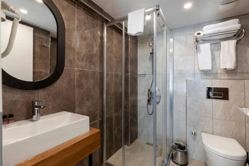 Union Hotel Port - Annex Building-NO Lift-Floor 4-5