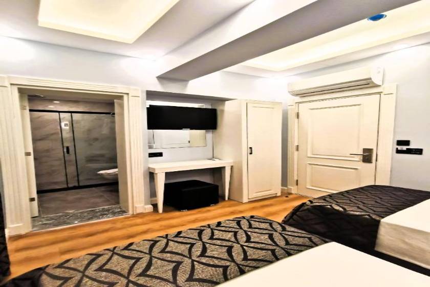 Luxx Garden Hotel - Double or Twin Room