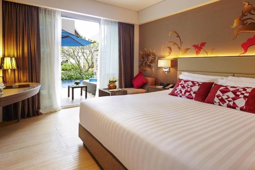 Grand Mercure Phuket Patong Phuket - Deluxe King Room with Pool Access