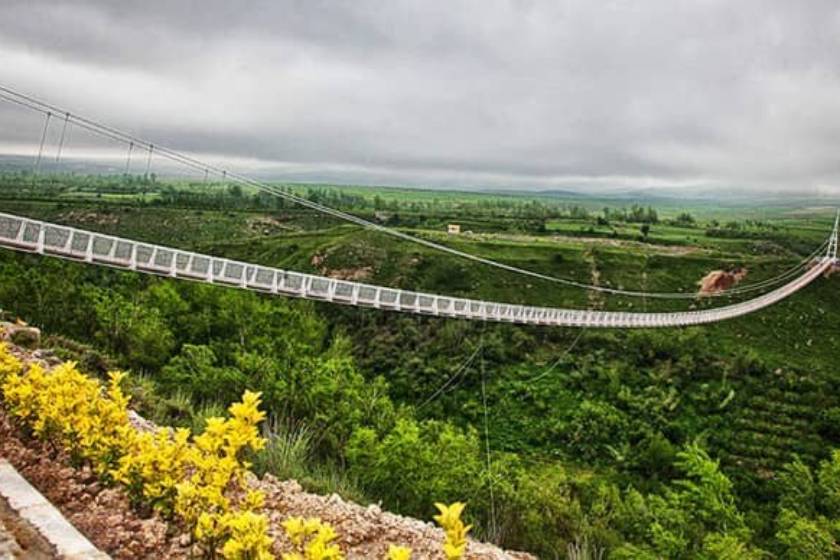 شروع احداث پل معلق و زیپ لاین در پاوه 