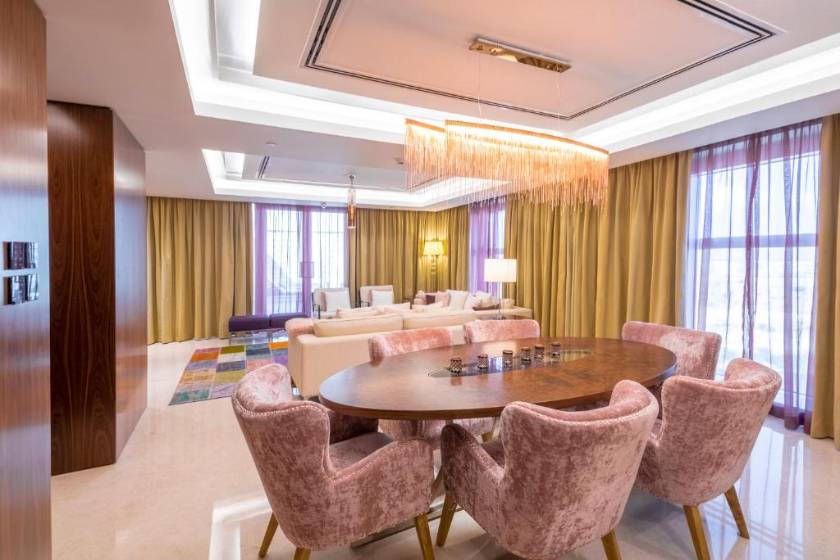 Crowne Plaza Muscat OCEC by IHG - Presidential Suite with Garden View - Lounge Access