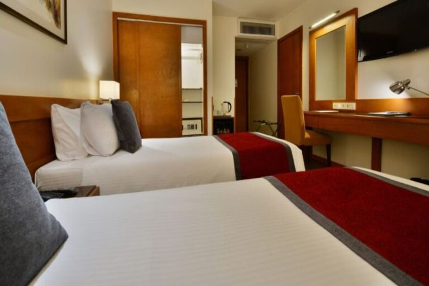 هتل الیزه شیراز - اتاق دوتخته جدا از هم استاندارد