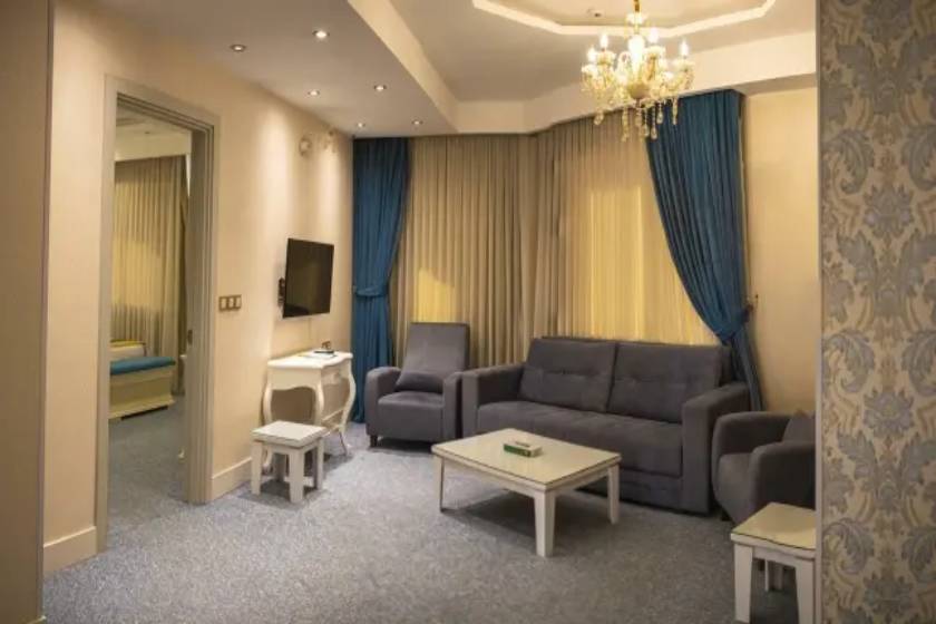 هتل ارگ جدید یزد - سوئیت یک خوابه دو نفره (اقامت با صبحانه)