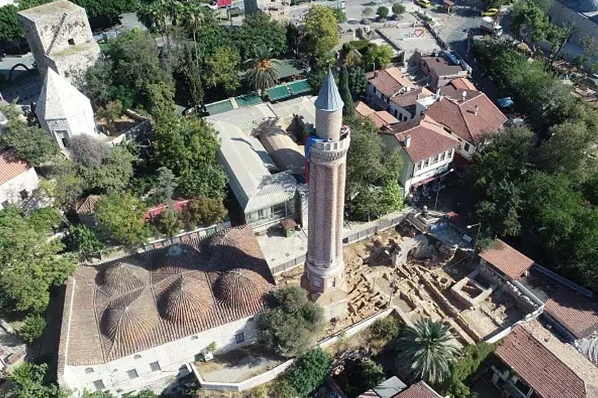 مسجد ییولی مناره آنتالیا