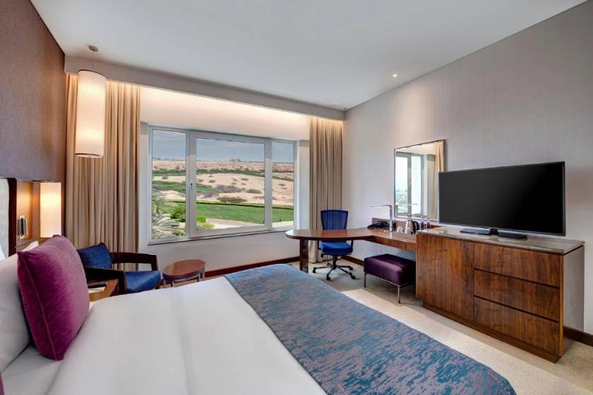 Crowne Plaza Muscat OCEC by IHG - Premium King Room with Mountain View - Lounge Access