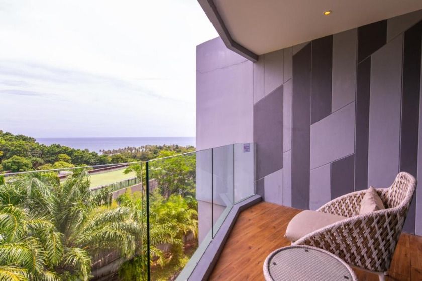 Crest Resort & Pool Villas SHA Extra Plus Phuket - Deluxe partial seaview