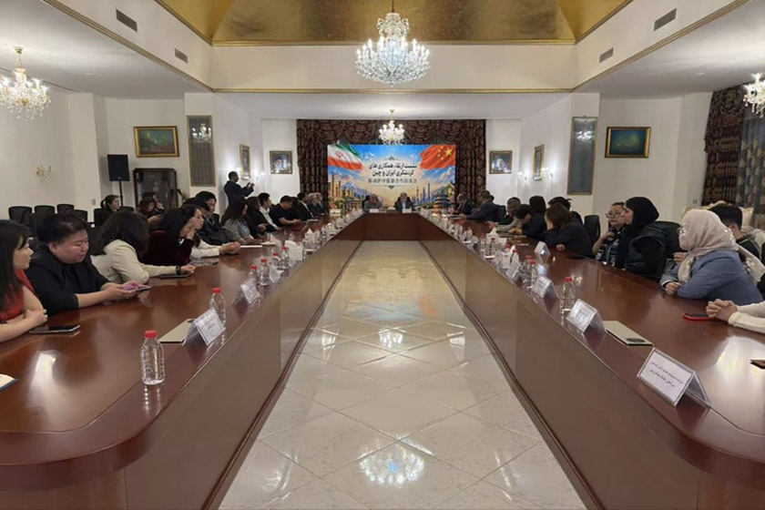 ایران خواستار افزایش تبادل گردشگر با چین شد