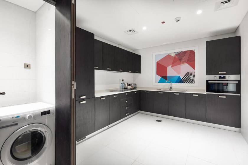 Studio M Arabian Plaza Hotel & Hotel Apartments - Premium Two Bedroom Apartment -with complimentary Shuttle Service to the Beach and Deira City Center