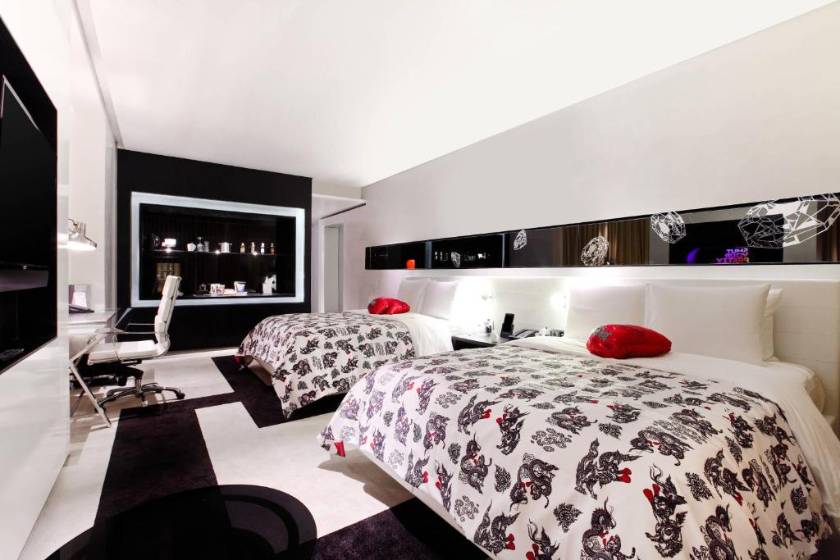W Bangkok Hotel - Premier Corner Queen Room with Two Queen Beds