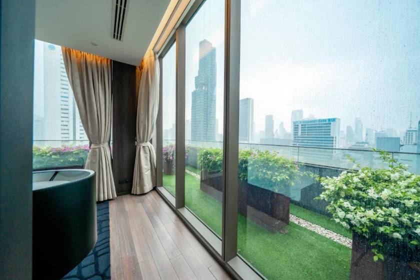 Amara Bangkok Hotel - AMARA SUITE, Lounge Access with Special Benefits