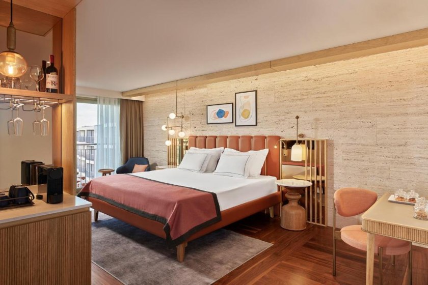 Lara Barut Collection-Ultra All Inclusive Antalya - Penthouse Suite Turkish Bath & Jacuzzi (2 Adult + 2 Children)