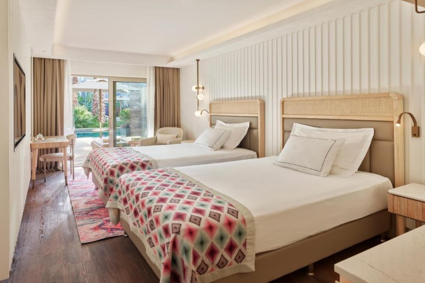Lara Barut Collection-Ultra All Inclusive Antalya - Deluxe Lagoon Room Swim Up