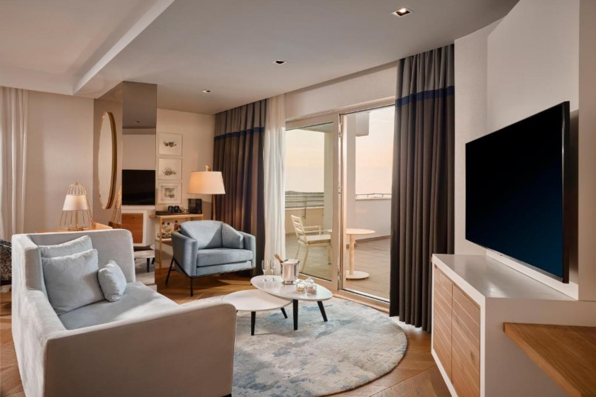 Lara Barut Collection-Ultra All Inclusive Antalya - Designer Suite 360