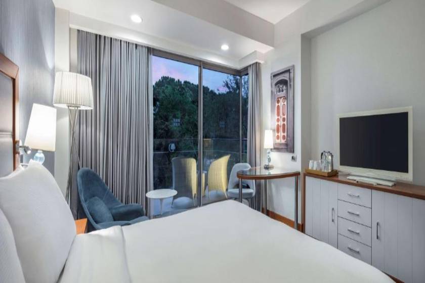DoubleTree by Hilton Kusadasi - King Guest Room with View