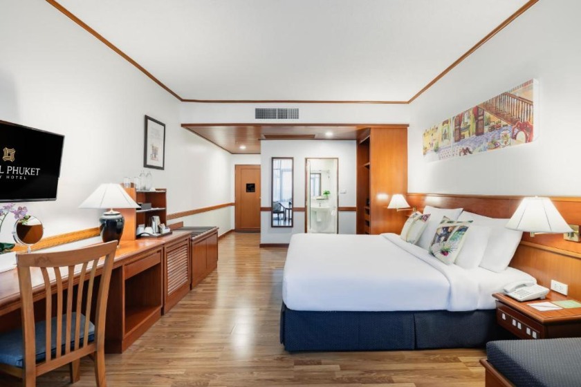 Royal Phuket City Hotel Phuket - Premier Superior - Partial Sea View
