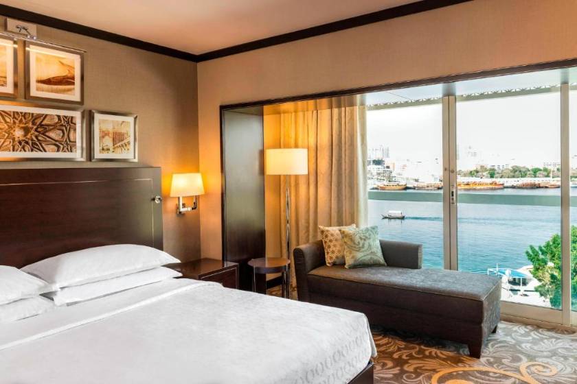 Sheraton Dubai Creek Hotel & Towers - Junior Suite, Club lounge access, Suite, 1 King, Creek view
