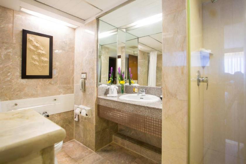 Asia Hotel Bangkok - Family Suite