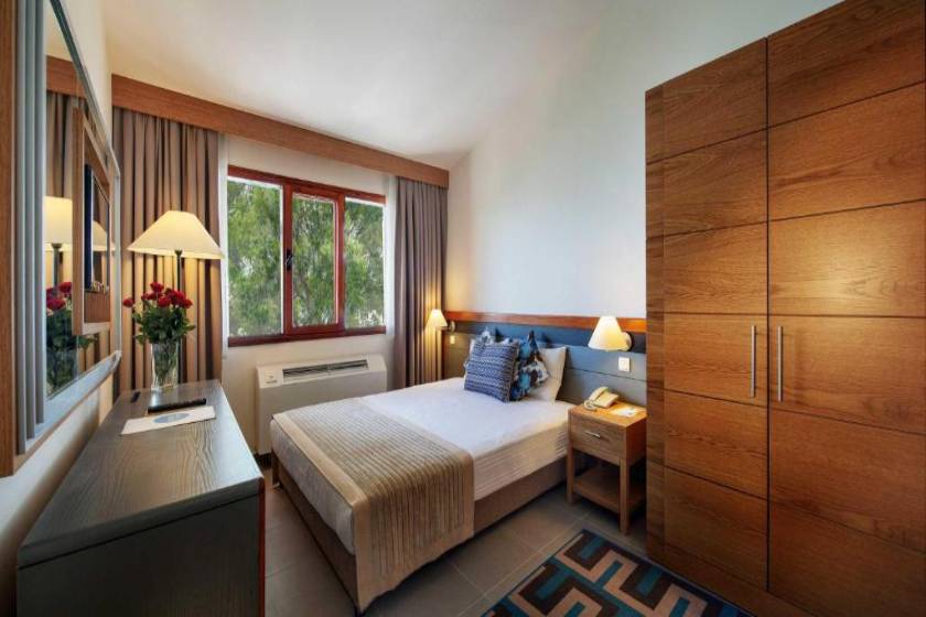 Pine Bay Holiday Resort - Large Club Room + 1 Child