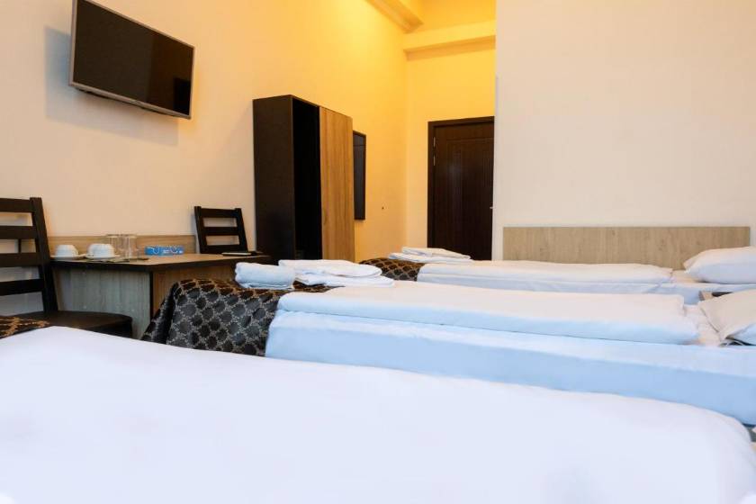 Comfort Hotel Yerevan - Budget Triple Room