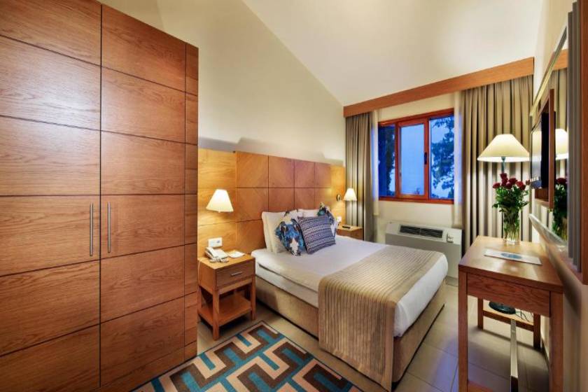 Pine Bay Holiday Resort - Large Club Room + 1 Child