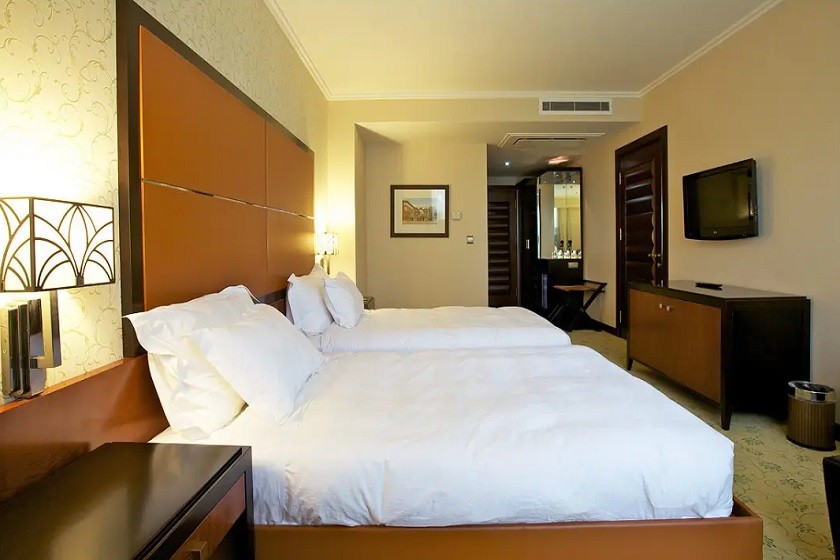 هتل اسپیناس بلوار تهران - اتاق دو تخته استاندارد تویین EF