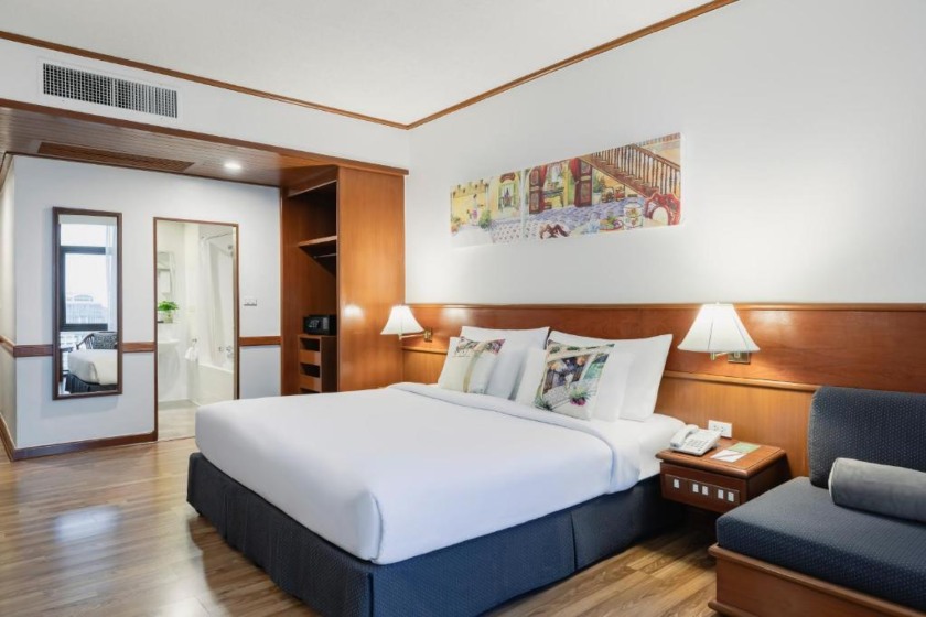 Royal Phuket City Hotel Phuket - Premier Superior - Partial Sea View