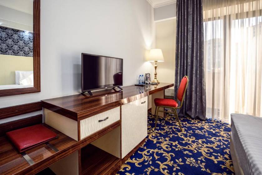 Royal Plaza by Stellar Hotels, Yerevan - Deluxe Double or Twin Room with Balcony