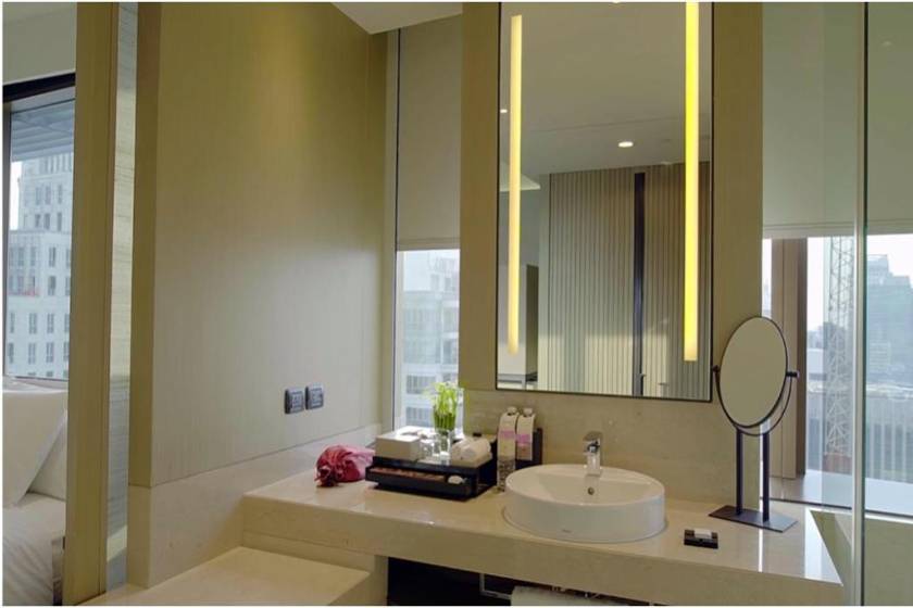 The Okura Prestige Bangkok - Deluxe Corner Twin room with panoramic view