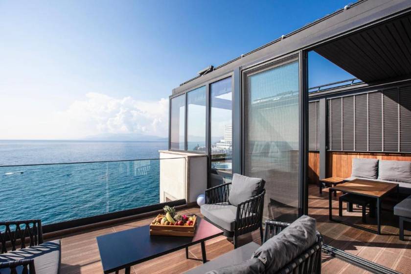 Charisma De Luxe Hotel - King Suite with Sea View