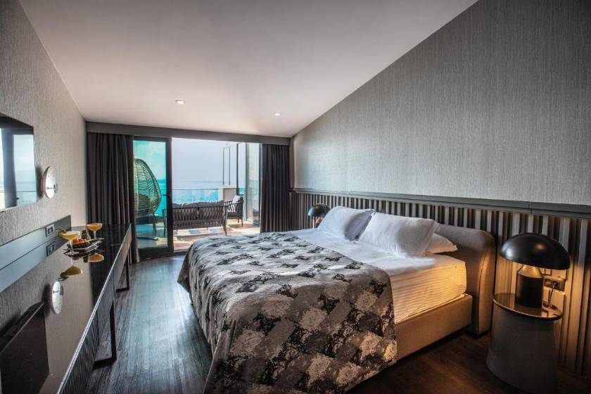 Charisma De Luxe Hotel - King Suite with Sea View