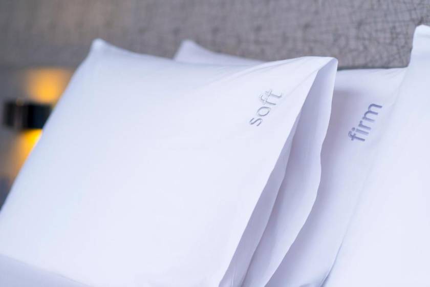 Holiday Inn Bangkok Sukhumvit, an IHG Hotel - Standard King Room with City View - High Floor