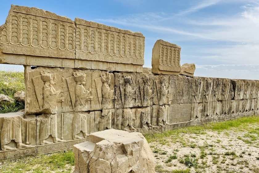 پیگیری قضایی تخریب تخت جمشید