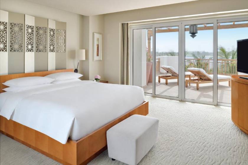 Park Hyatt Dubai - Suite with Terrace and Lagoon View