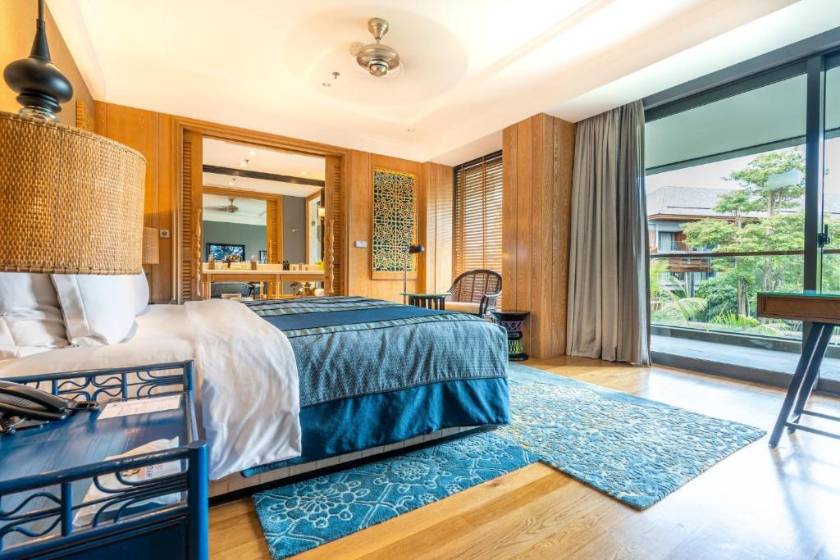 Hotel Indigo Bali Seminyak Beach, an IHG Hotel - King Suite with Courtyard Access