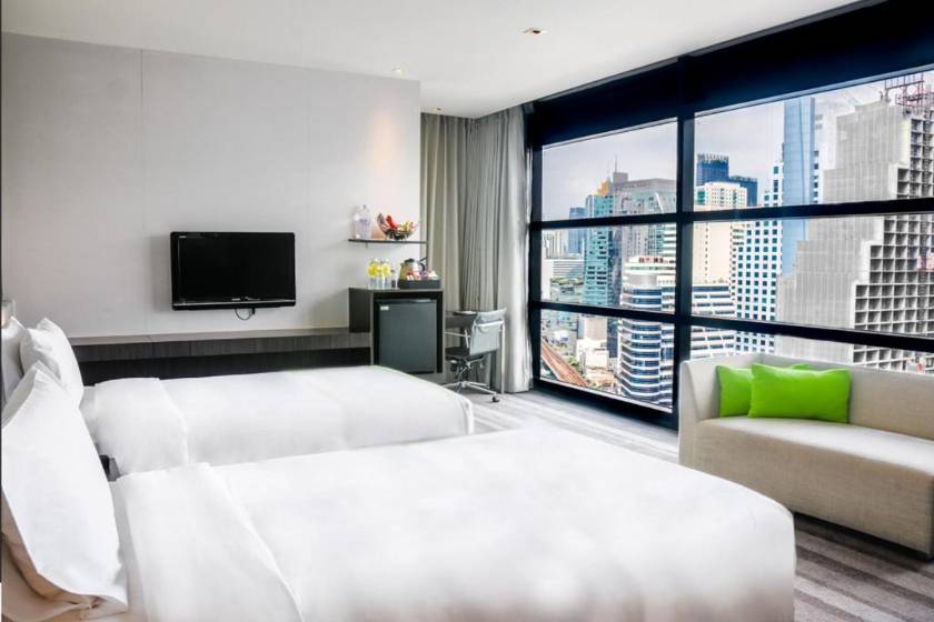 Holiday Inn Bangkok Sukhumvit, an IHG Hotel - Standard Twin Room with City View - High Floor