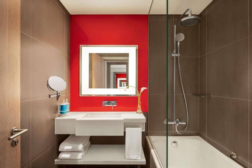 Novotel Bur Dubai - Healthcare City - Superior Twin Room