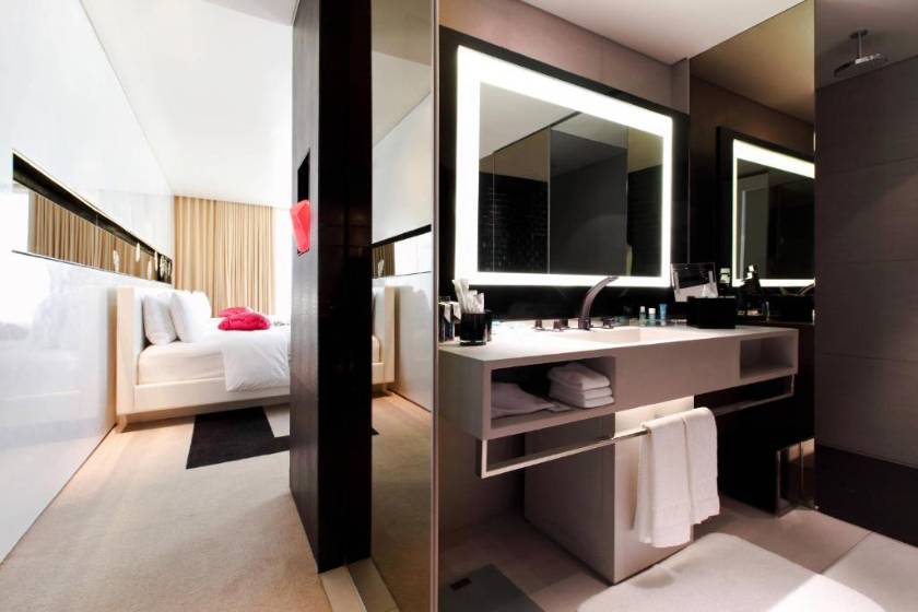W Bangkok Hotel - Premier Corner Queen Room with Two Queen Beds