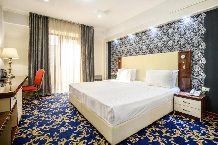 Royal Plaza by Stellar Hotels, Yerevan - Deluxe Double or Twin Room with Balcony