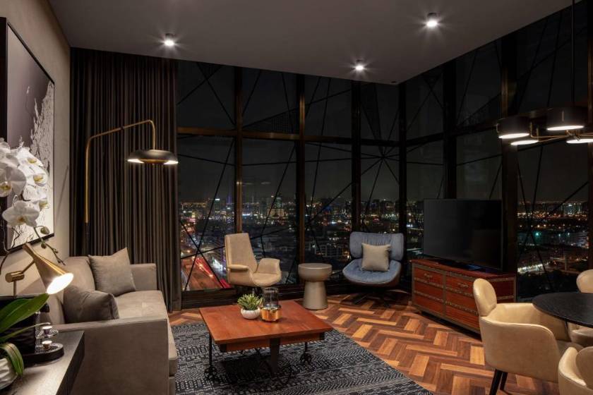 DoubleTree by Hilton Dubai M Square Hotel & Residences - One-Bedroom King Corner Suite