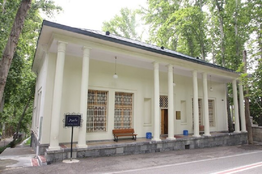 کاخ سفید سعد آباد در روز. منبع عکس: خبرگزاری ایسنا. عکاس: نامشخص