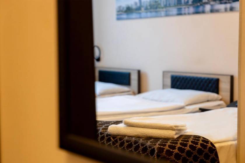 Comfort Hotel Yerevan - Budget Triple Room