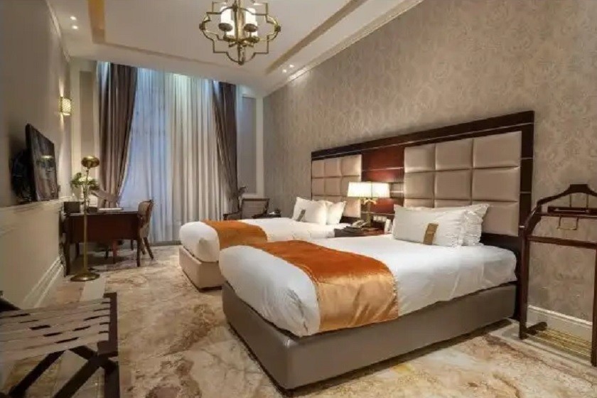 هتل اسپیناس بلوار تهران - اتاق دو تخته استاندارد تویین رو به بلوار